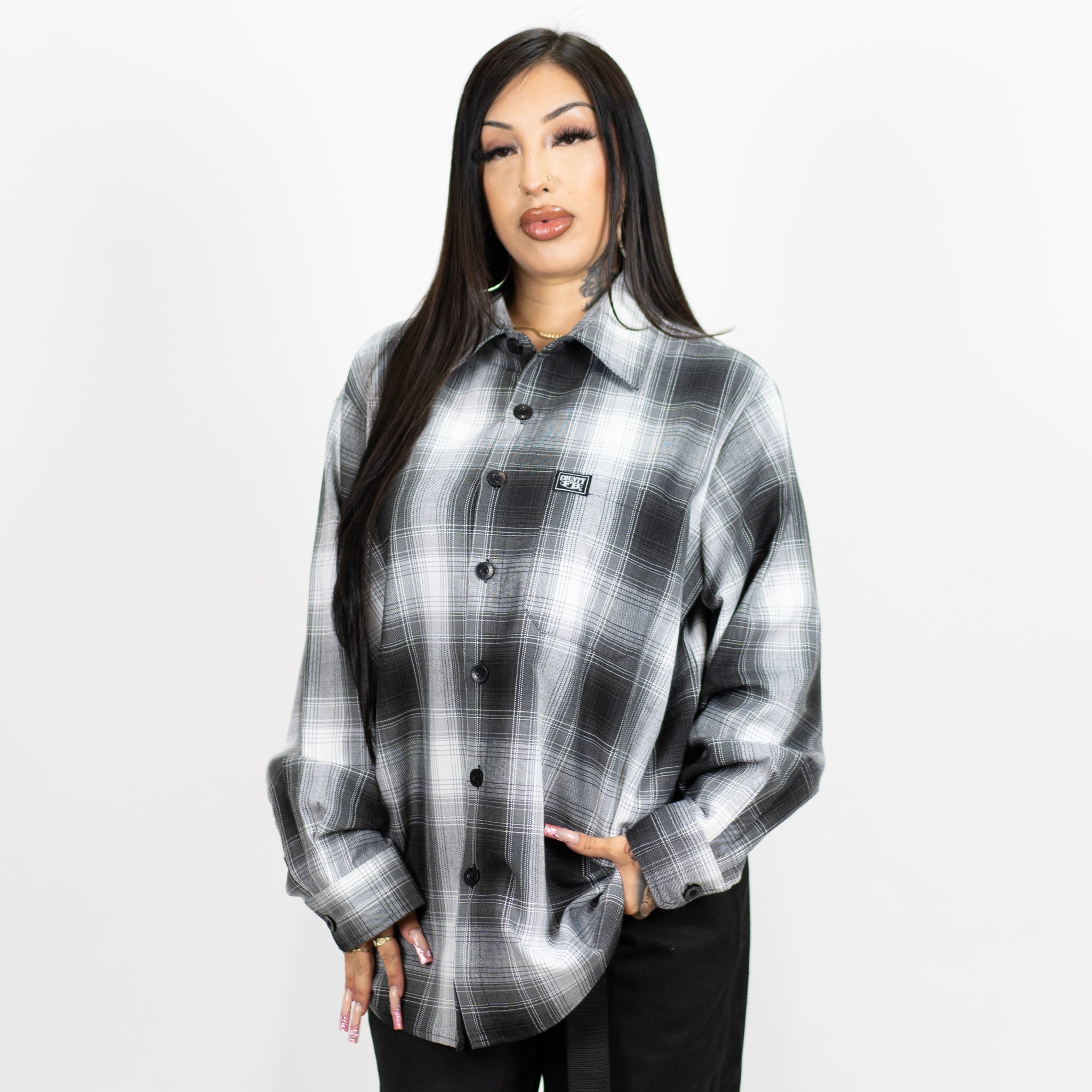 blk-wht-ls-women.jpg?v=1708536368